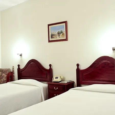 Hotel Aeromar