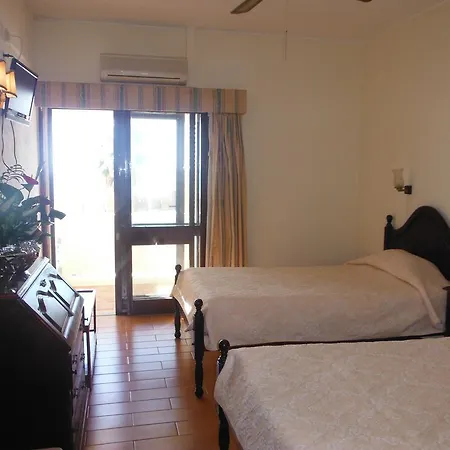Hotel Aeromar